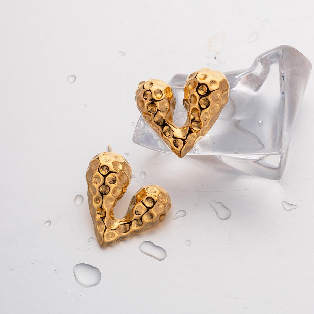 18K Gold Heart-Shaped Liquid Stud Earrings - Trendy European & American Style