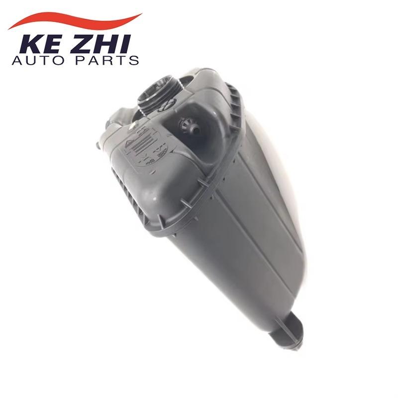 17139846642 Auto Parts Engine Coolant Recovery Tank For Bmw 5 6 7 8 Series G30 G12 B48 B58 17139487210 17138610656