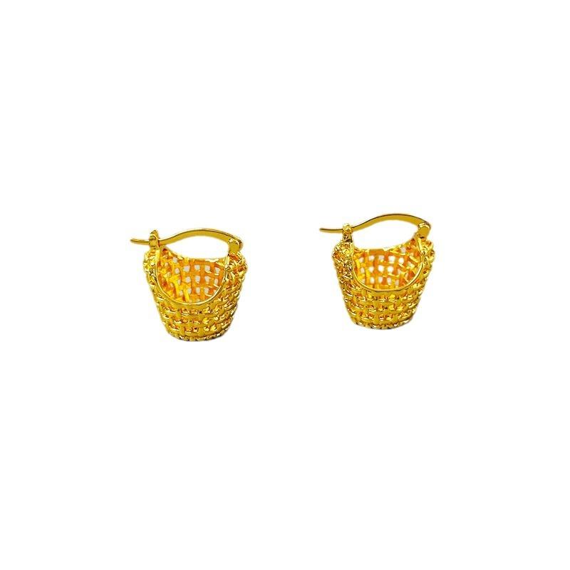 Manufacturer'S Supply Is Fashionable, Simple And Cold, Retro Woven Basket, Ear Buckle Hollow Geometric Women'S Earrings Are In Stock.