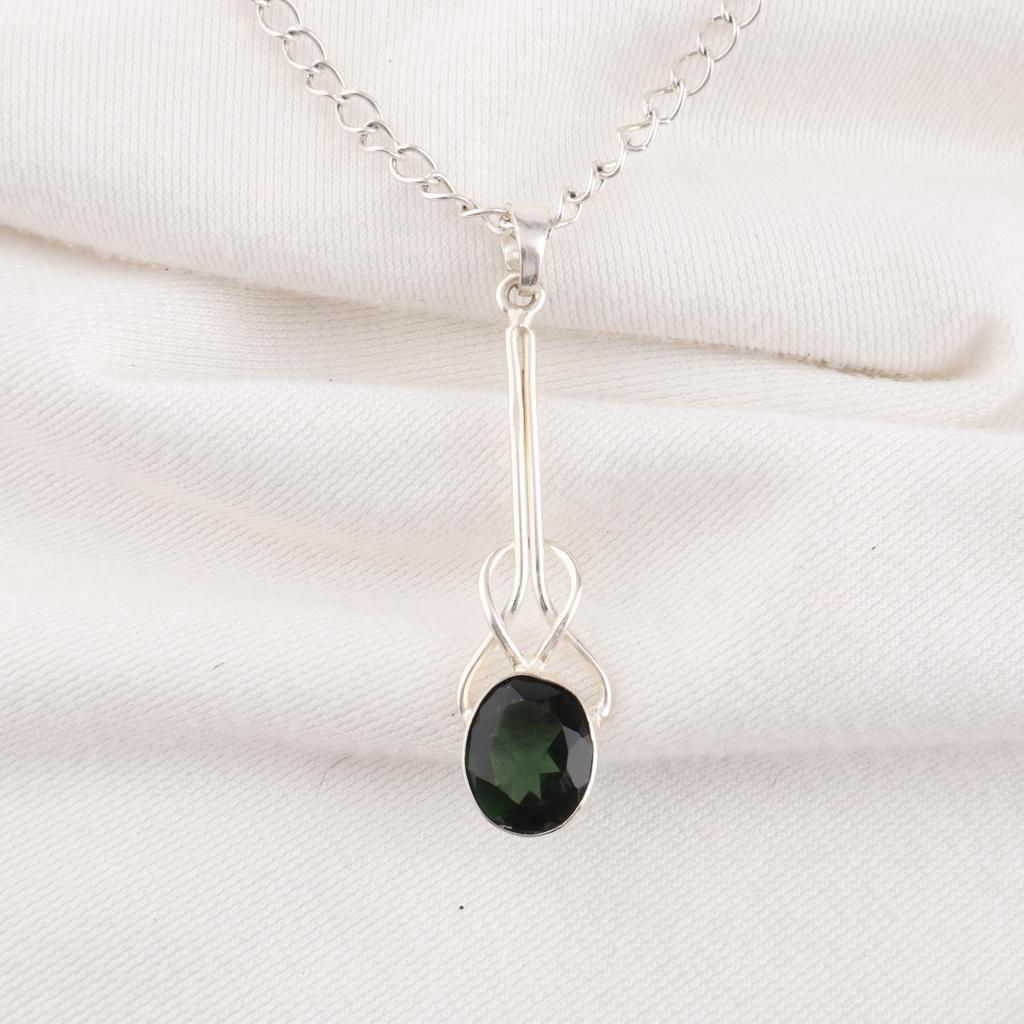 Bijuterii cu Piatră Prețioasă Turmalină Verde, Pandantiv din Argint Sterling Solid 925, Pandantiv Uimitor cu Turmalină, Bijuterii de Designer Handmade Pentru Femei