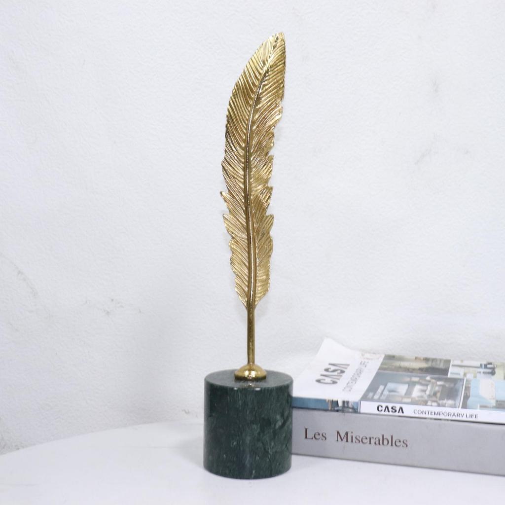 European Post-Modern Hotel Villa Leaf Art Desk Ornament - Light Luxury Home Decoration