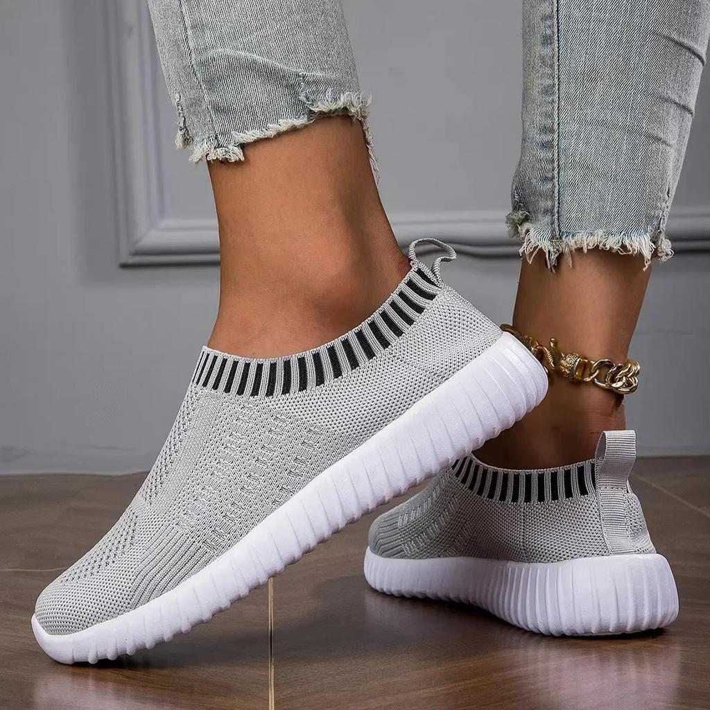Women's Slip on Shoes Simple Mesh Design Comfortable Breathable Non Slip Shoes Outdoor Lawn Walking Leisure Vulcanized Shoes