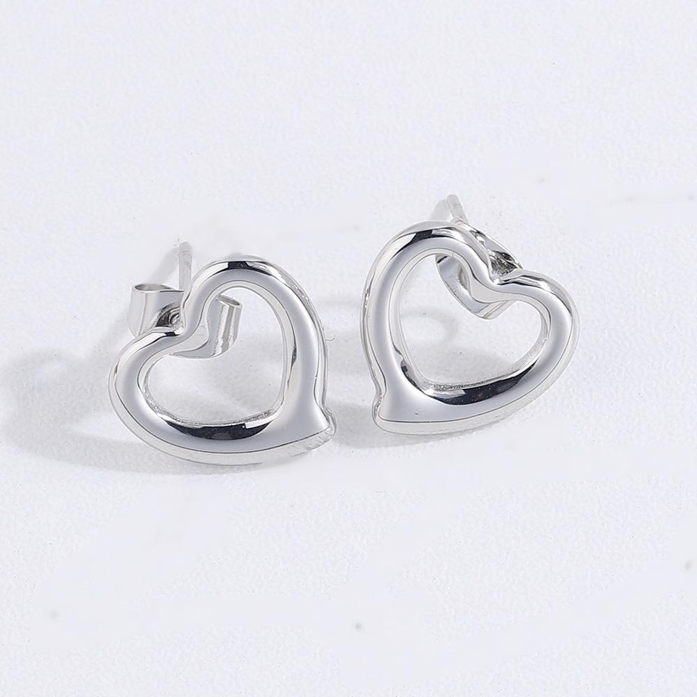 Titanium Steel Does Not Fade, Simple High-end Necklace Women's Fashion Stainless Steel Love Necklace  Stud Earrings Three-piece Set
