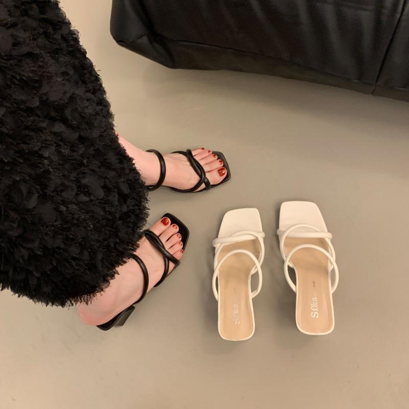 The New Style of Sandals Is Versatile with Thick Heels Medium Heels One-shoulder Shoes Slippers and Half Slippers