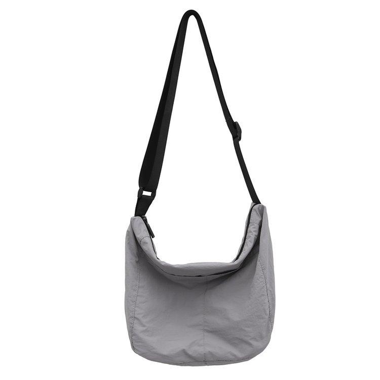Japanese Waterproof Nylon Cloth Casual Shoulder Cloth Bag Female Design Sense Niche Retro Large Capacity Commuter Mailman Big Bag