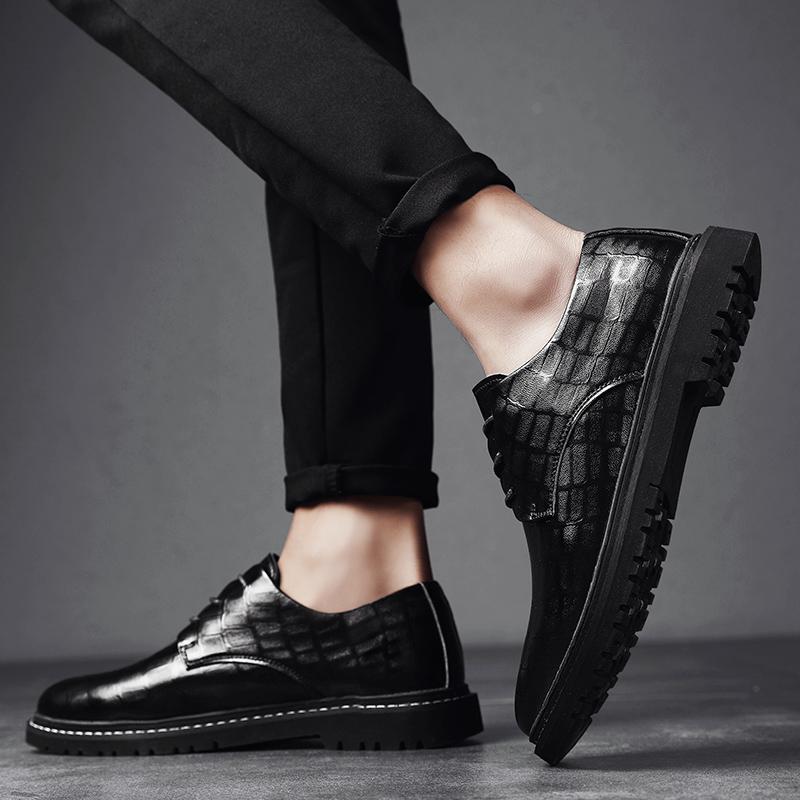 Loafers Läderskor för Män Golf Arbete Business Herrskor Spegel Lyxskodon Designer Skate Cricket Stilfull Casual Platt Sko