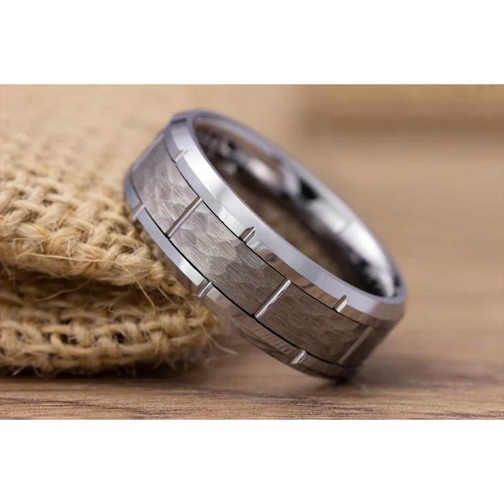 Hot Selling New 8mm Wide Vintage Hammer Pattern Brushed Sand with Horizontal Grooves for Men and Women's Ring Pairs