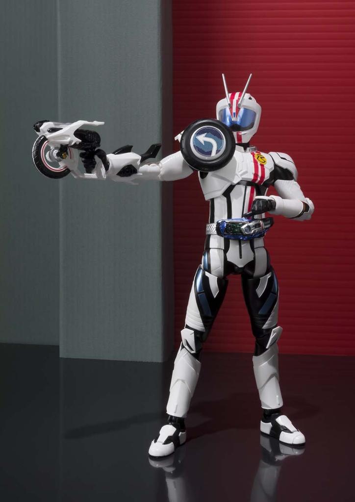 TAMASHII NATIONS Kamen Rider Mach First Edition S.H.Figuarts (with Bonus)