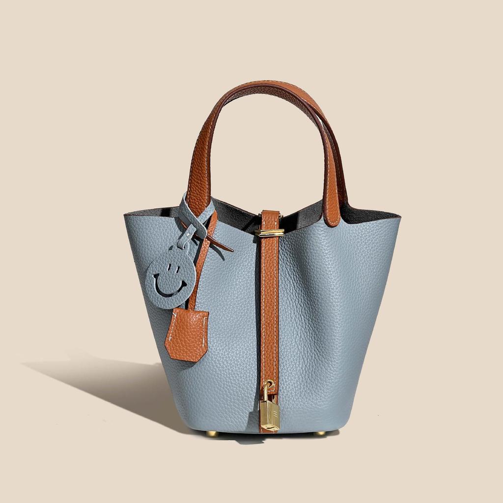 2025 Trending Women's Genuine Leather Cowhide Bucket Bag: Versatile, Top Layer Vegetable Tanned Handbag