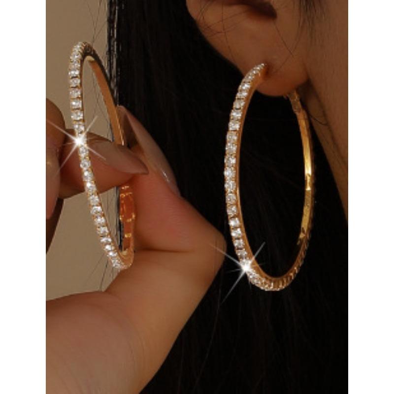 Lady's Sweet Necklace, Ear Ring and Bracelet. Unique Collar, Trendy and Fashionable, Versatile Neck Chain.