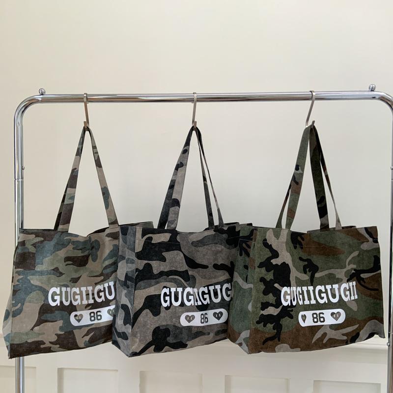 2025 new American retro tote bag street trend camouflage shoulder bag large capacity personalized commuter shopping bag