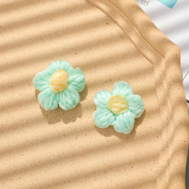 Handmade Crochet Wool Flowers: Teacher’s & Mother’s Day Hair Clips & Accessories