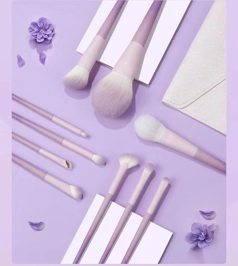 

Набор кистей для макияжа Starlight Purple из 10 штук: Включает кисти для пудры и теней для полной коллекции инструментов для красоты