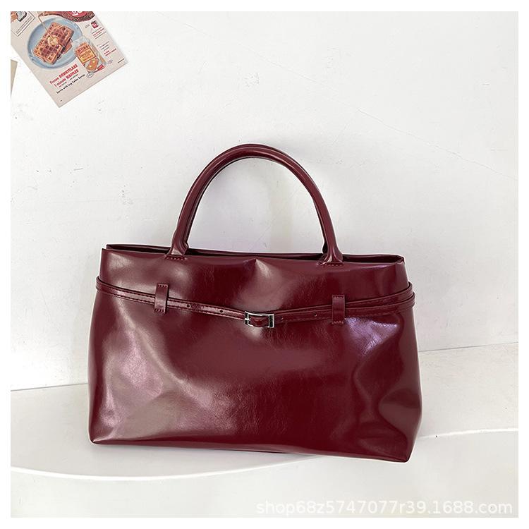 Retro oil wax pitot bag women's 2025 tide autumn and winter popular casual versatile handbag large capacity shoulder bag