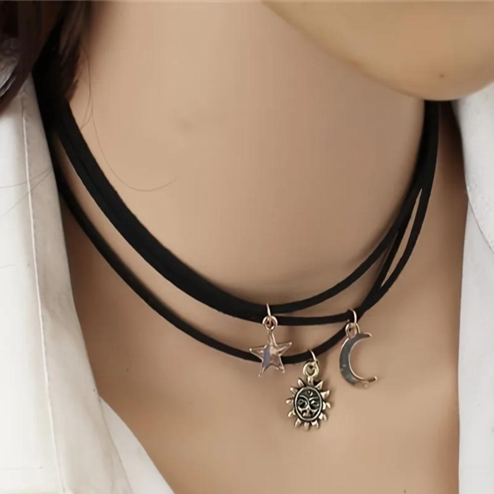 Fashion Patch Neck Necklace Female Star Moon Sun Multi Element Pendant Hip Hop Personality Party Style Jewelry Accessories