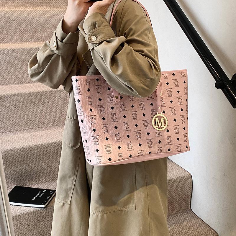Fashion large-capacity tote bag women's 2025 autumn and winter new versatile casual shoulder bag commuter bag