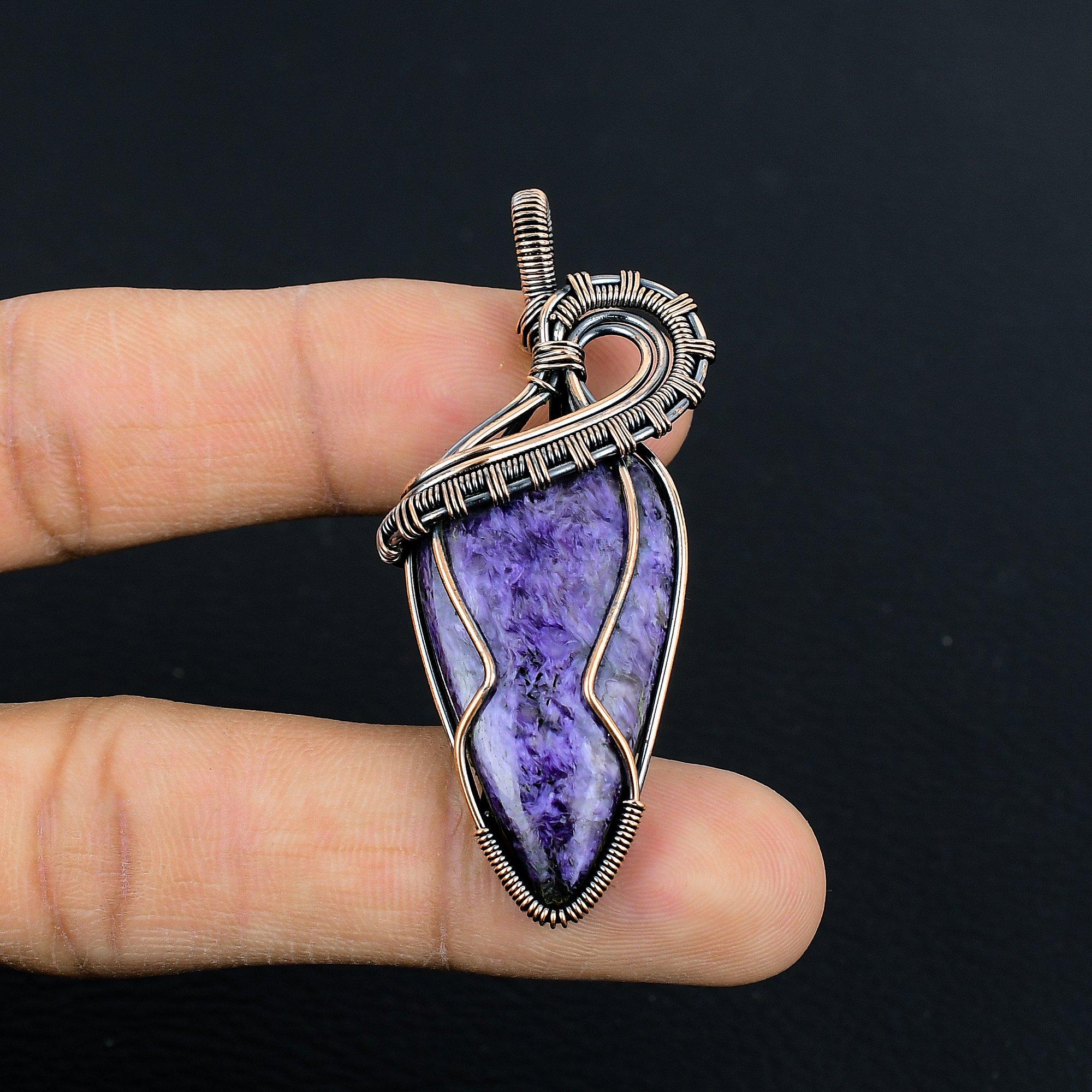 

Русский кулон из чароита, украшения, обернутые медной проволокой 999 пробы, кулон с драгоценным камнем, подарок для нее, изящные украшения ручной работы 2.55 Inches