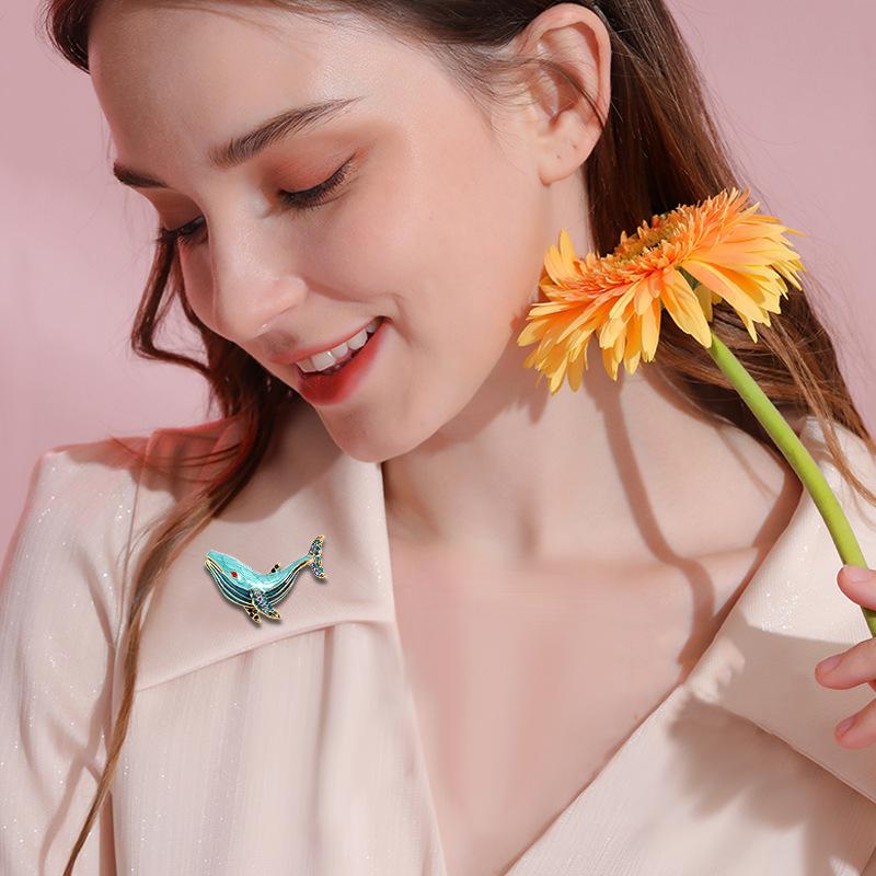 

1Piece Cute Enamel Animal Whale Brooches For Women Coat Party Jewelry Accessries Gifts