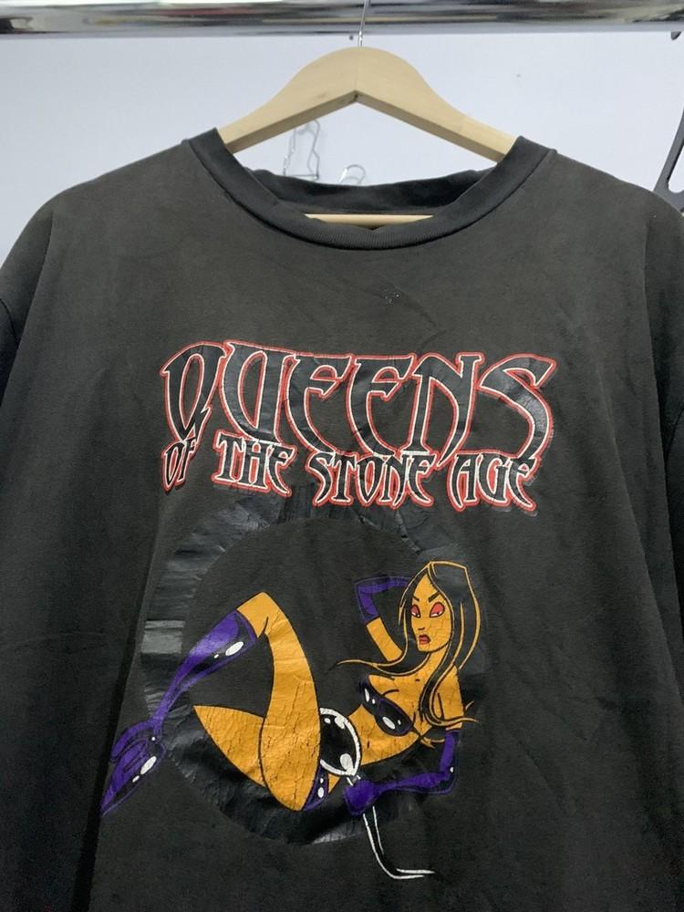

Vintage Queen of The Stone Age Band Classic Style Black Unisex Tshirt KH15809 Unisex T-Shirt XL