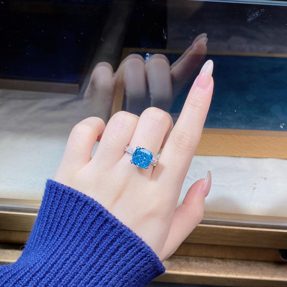 Exquisite S925 Silver Square Sugar High Carbon Diamond Women's Ring with Aquamarine Accent - Bold European/American Style.