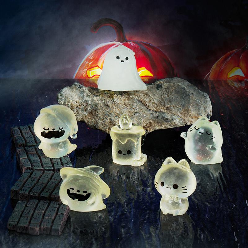 Mini Luminous Halloween Ornament Bat Pumpkin Skeleton Ghost Micro Landscape Dollhouse Model Car Interior Home Desktop Decoration