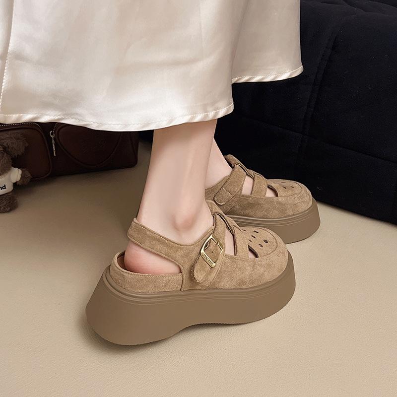 Soft leather sandals women's 2025 summer new thick-soled heightening bag head hollow outer wear all-inclusive shoes single shoes