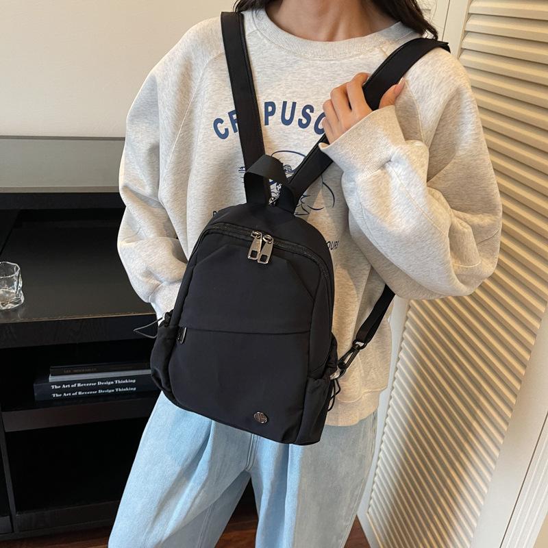Niche design casual simple personality fashion backpack autumn new 2025 trend texture women's backpack