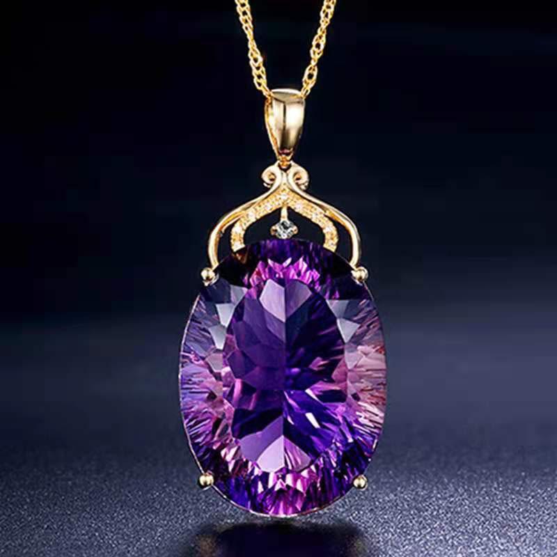

Fashionable, Exquisite, Elegant Crystal Pendant Necklace