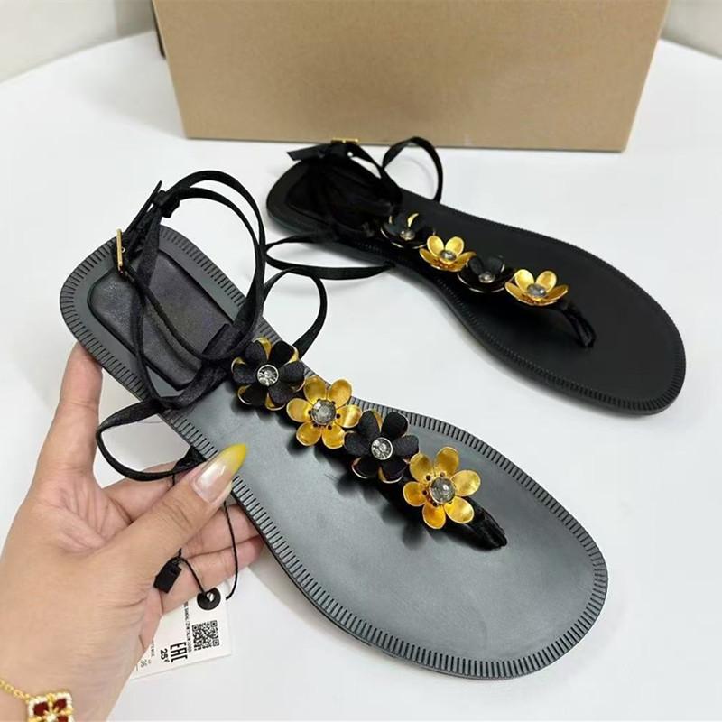 Fashion Luxury Crystal Flowers Decor Women Flats Sandals Sexy Ankle Strap Summer Beach Slides Fashion Streetwear Modern Sandals Shoes