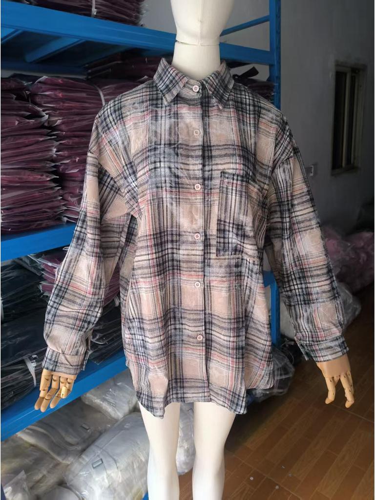 2024 Trendy European & American Cotton Plaid Shirt: Versatile, Loose-Fit, Long-Sleeve Women's Fashion for a Stylish Commute