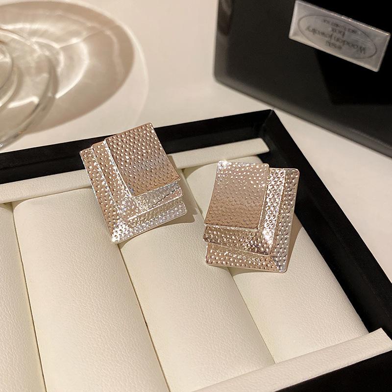 

Real gold electroplated metal sense geometric earrings designer three-layer square superimposed stud earrings