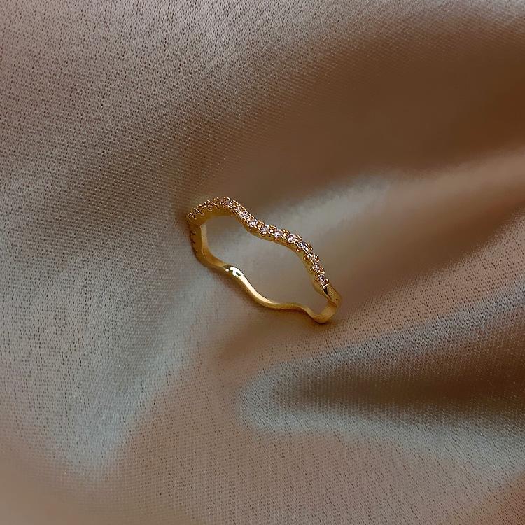 [Copper Products] Diamond-Encrusted Zircon Niche Design Opening Simple Ring Ring Woman