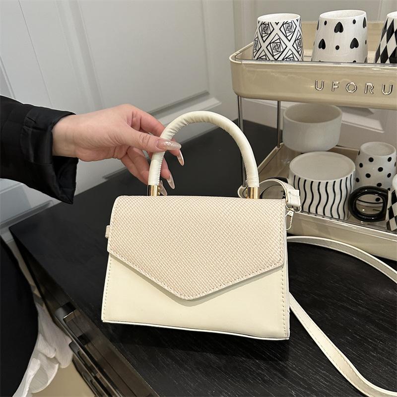 2025 autumn new fashion texture temperament solid color foreign style handbag commuting shoulder messenger bag