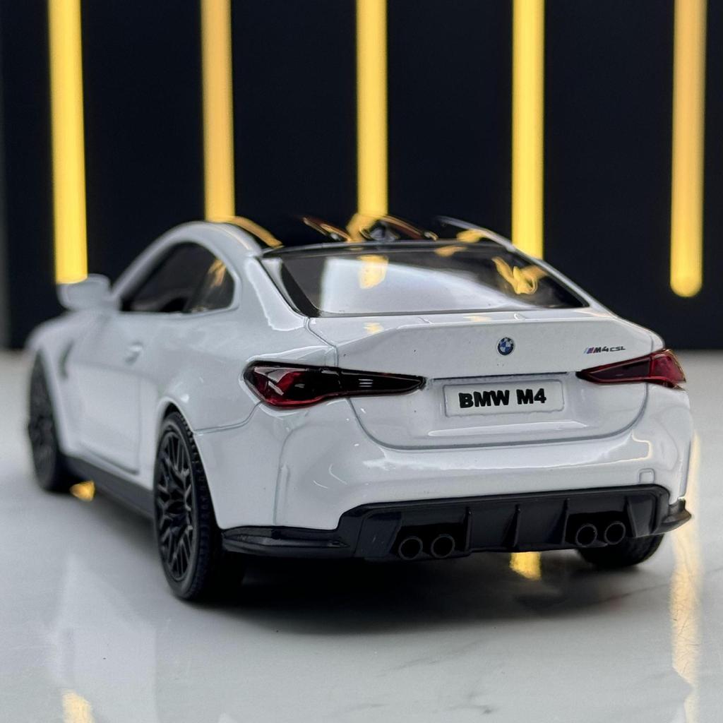 ACB1 1:36 BMW M4 CSL Sport Car Alloy Diecast Car Model Toy With Pull Back For Children Gifts Toy Collection D163
