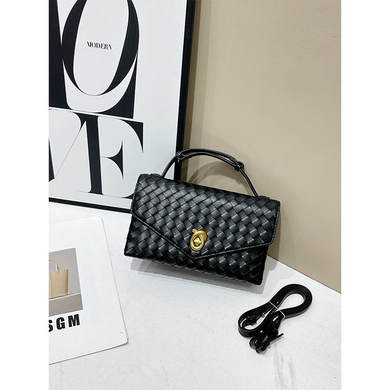 New Woven Bag Envelope Retro Briefcase Shoulder Portable Messenger Women's Bag
