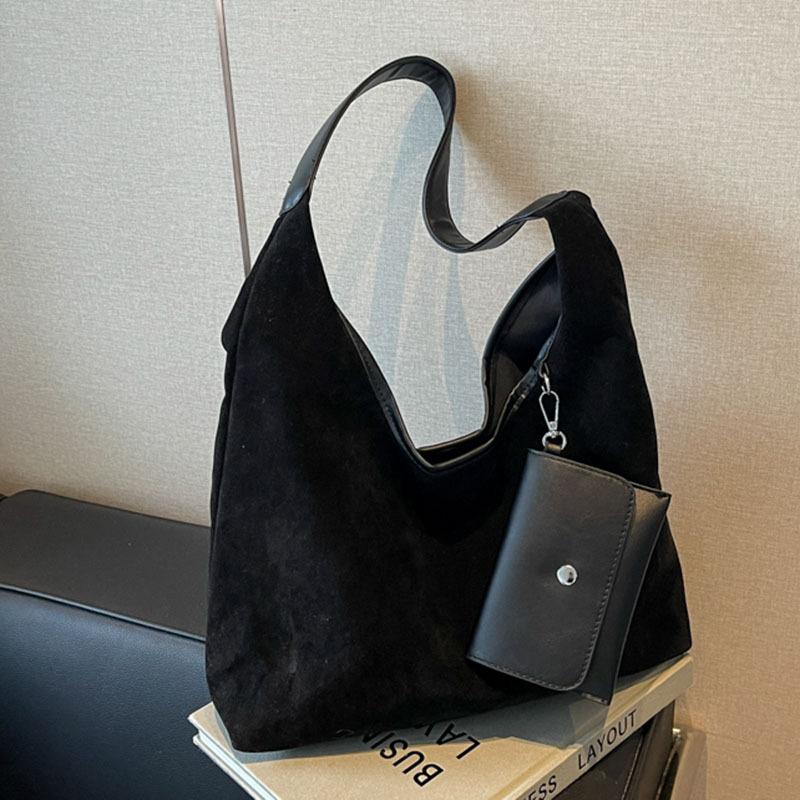 Retro bag women's large-capacity new autumn and winter versatile casual shoulder shopping bag commuter tote bag
