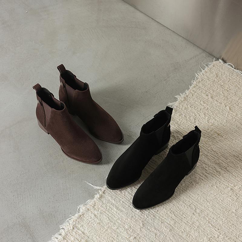 Krazing Pot Cow Suede Nubuck Winter Round Toe Chelsea Boots Med Heels Slip on Basic Design Metal Rivets Women Ankle Boots