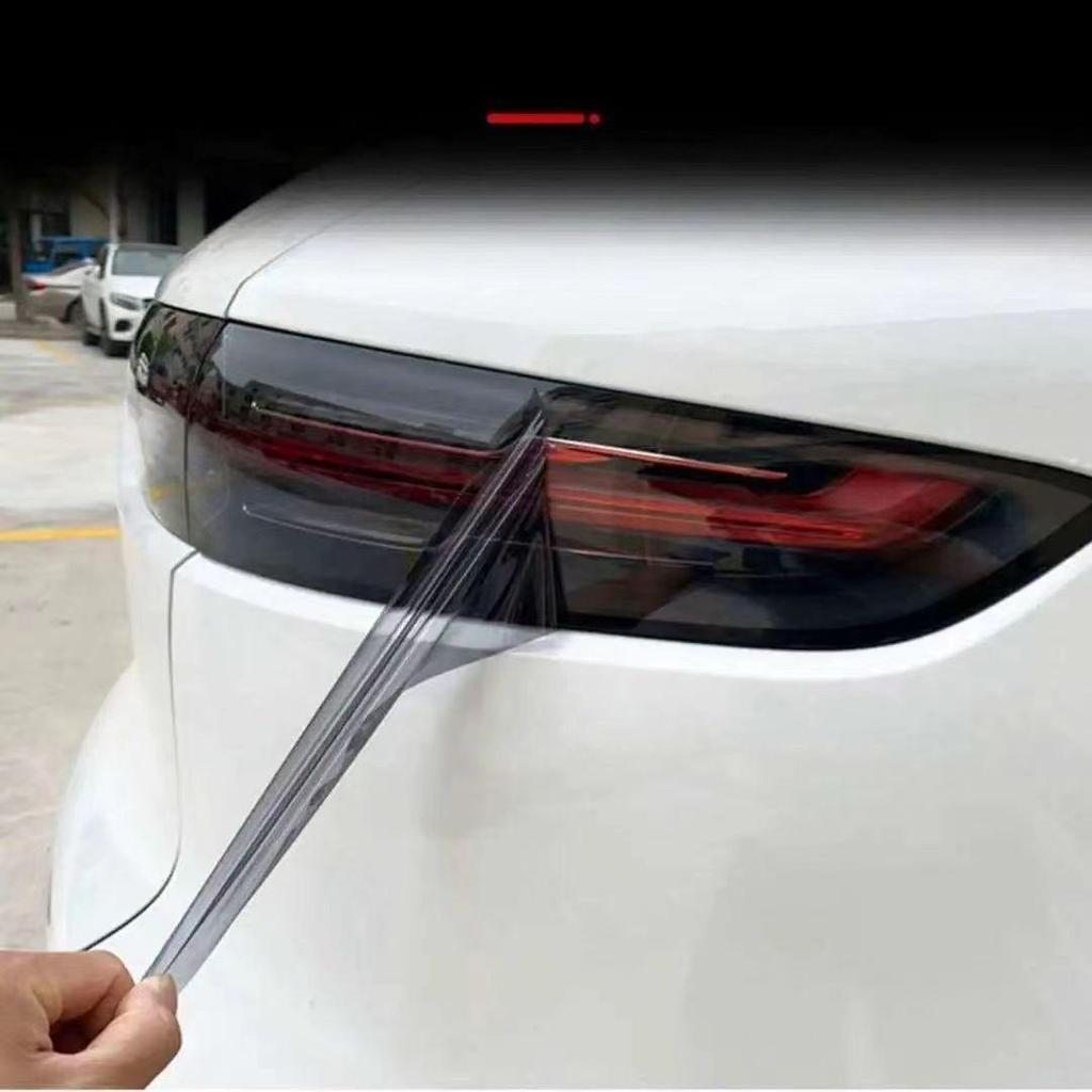 TPU Rookzwart Folie: Koplampbescherming & Krasherstel met Lichte Kleurverandering voor Autolampen en Achterlichten.