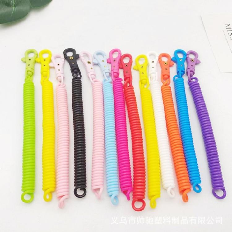 Portable Coil Springs Keychain Handmade Bag Ornament Gym Key Holder Hanging Ornament Suitable for Party Everyday Use