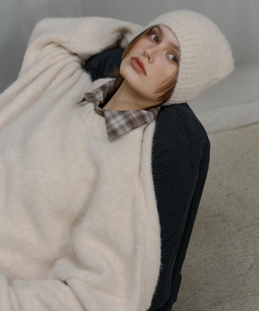 Lonkeu Beanie Set Oversized Knit (Ivory)