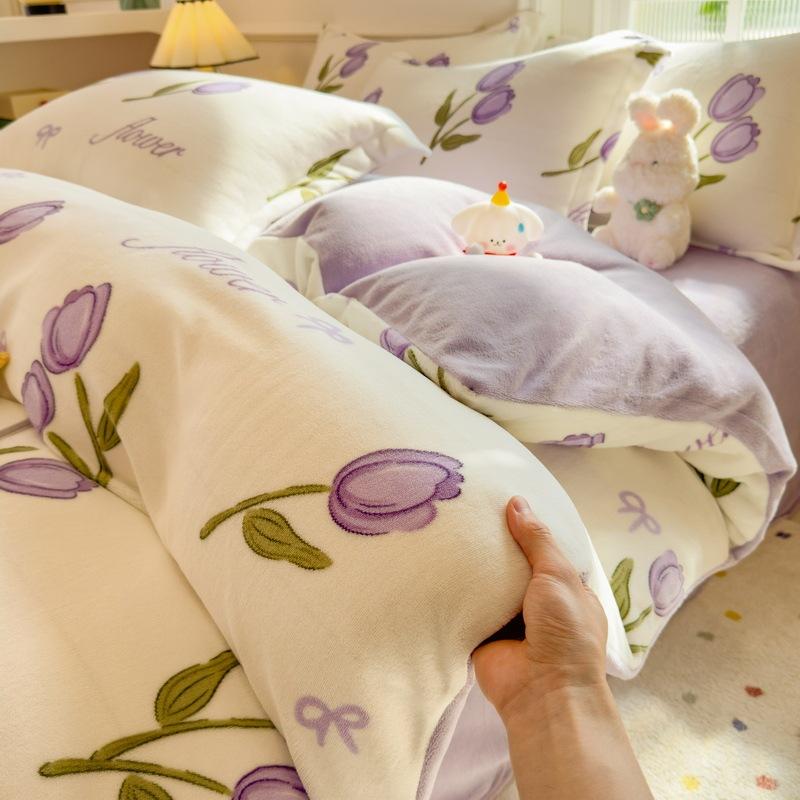 

Thickened Milk Fleece Four-Piece Set Double-Sided Fleece Quilt Cover Coral Flannel Bed Sheet Quilt Cover Three-Piece Set Of Bed Hat 150 * 200cm Single quilt cover