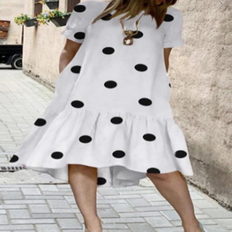 Amazons neues lässiges rundhalsiges kurzärmeliges bedrucktes Kleid mit Tupfen