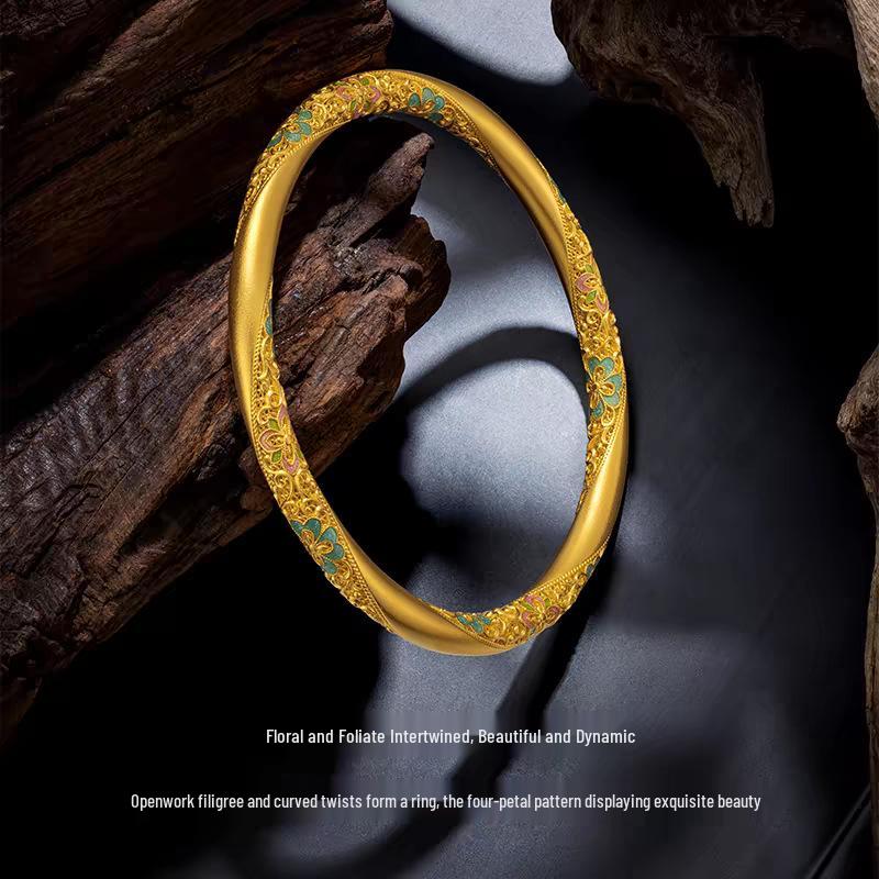 Üppiges Brokat-Vergoldungs-Set: Damen Armreif, Ring und Anhänger Schmuck im chinesischen Stil