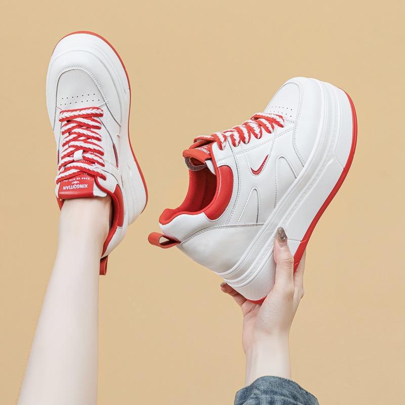 Autumn and winter women's shoes new muffin inner height increase white shoes short platform sports casual board shoes tide