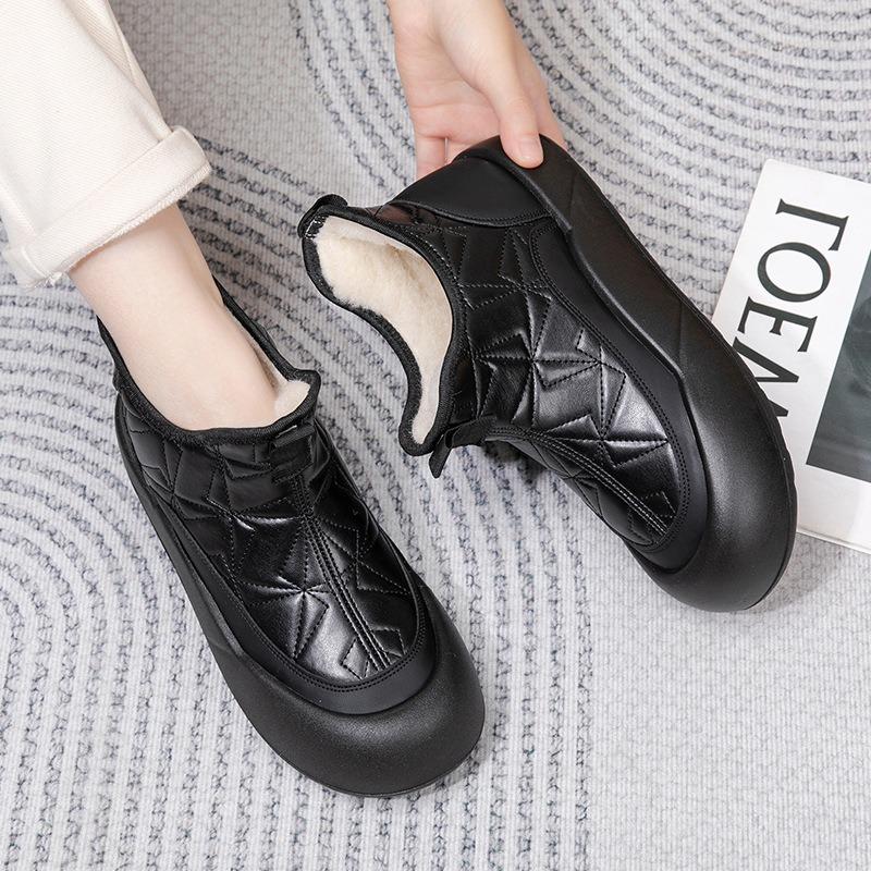 Fashion Winter Leather Women's Cotton Shoes Winter Velvet Warm Mother Snow Shoes Thick Soles Snow Boots Slip on Ankle Booties Women