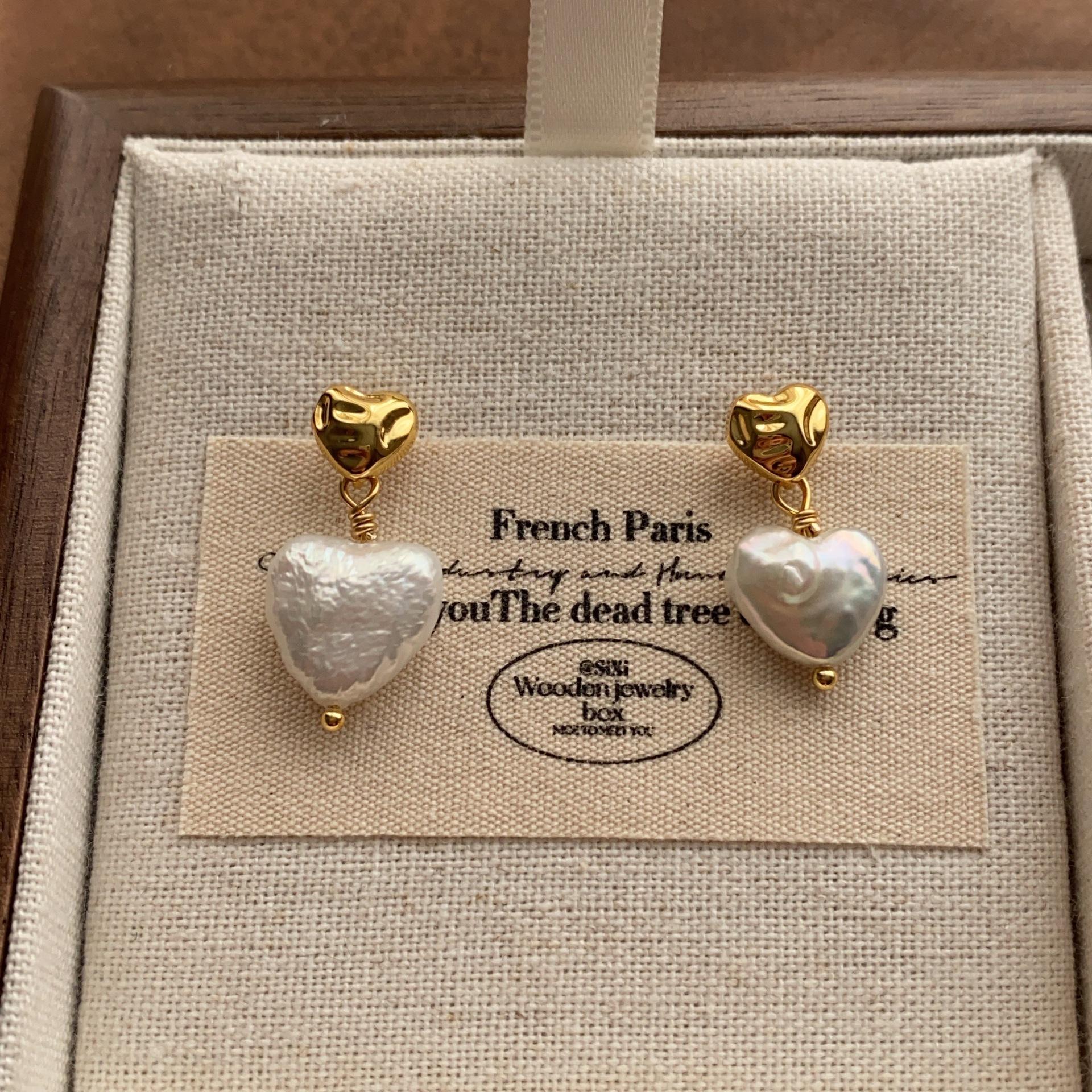 

Natural Baroque pearl earrings full of gentle love earrings elegant fashion light luxury high sense personalized earrings