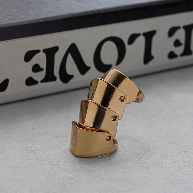 1Pcs 3Colors Anime Oosaki Nana Same Rings Punk Gothic Rock Scroll Joint Armor Knuckle Finger Rings Metal Cosplay Jewelry Gifts