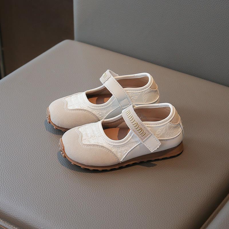 Girls' leather shoes 2025 spring and summer new children's shallow mouth leisure sports shoes Korean version of girls' Mary Jane shoes soft sole