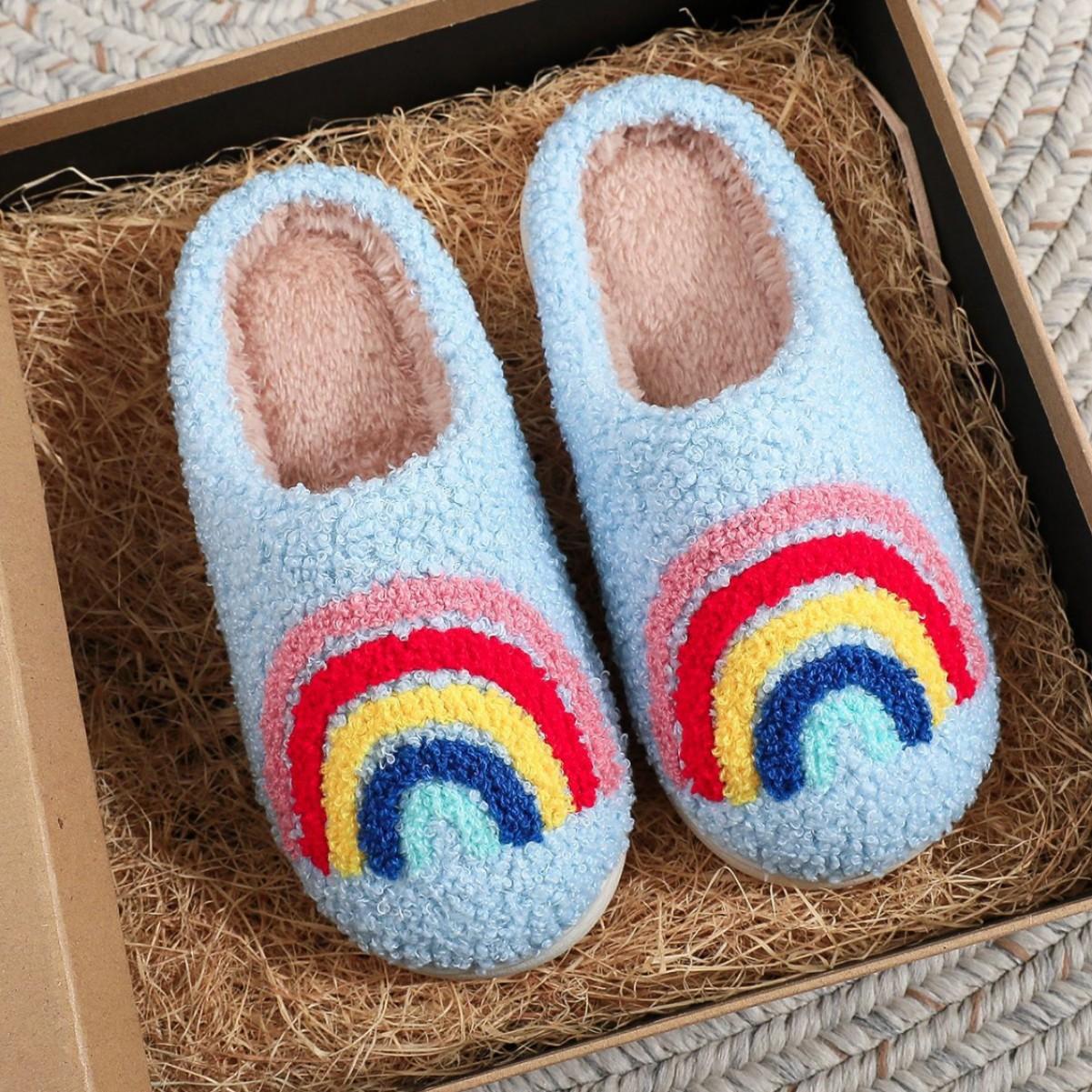

Rainbow Children s Cotton Slippers New Home Warm Winter Slippers Medium and Older Children s Couple Christmas Towel Embroidered Cotton Slippers 34-35 небо синє кольору