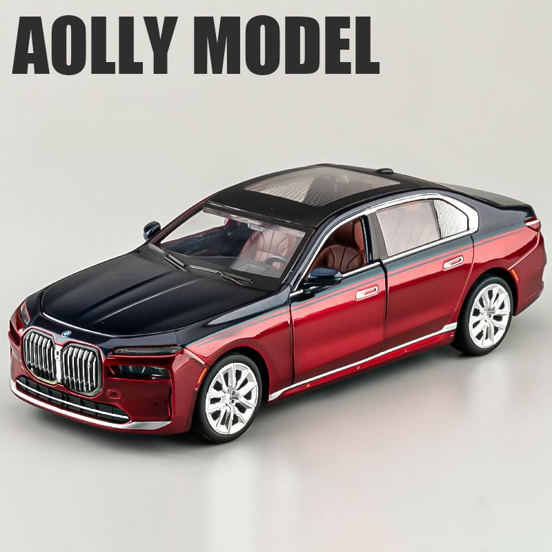 1/24 BMW I7 G70 Limousine Alloy Model Car Toy Diecasts Metal Casting Sound and Light Car Toys for Children Vehicle